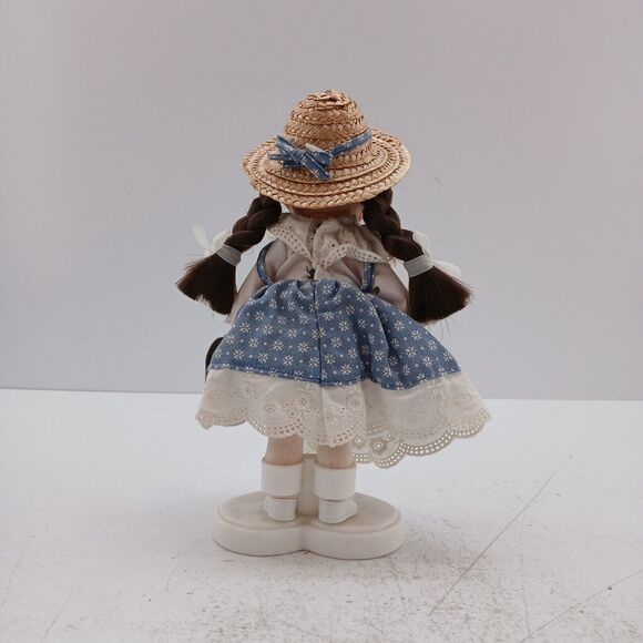 VintageVogue Ginny Flower Time Poseable Vinyl Doll with Stand - Picture 5 of 11